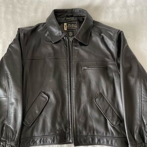 Vintage Eddie Bauer Legend Journeyman leather jacket.  size L